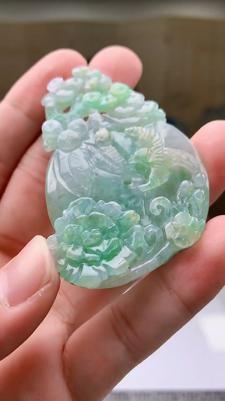 【闪购商品】定制翡翠未镶嵌4852bb-毛货挂件赠珠链65