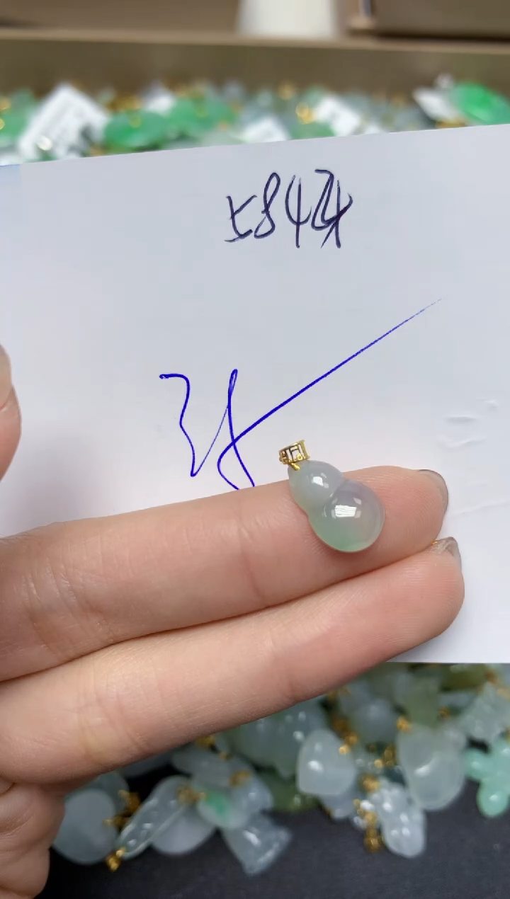 【闪购商品】翡翠颈饰18K金镶嵌天然翡翠A货