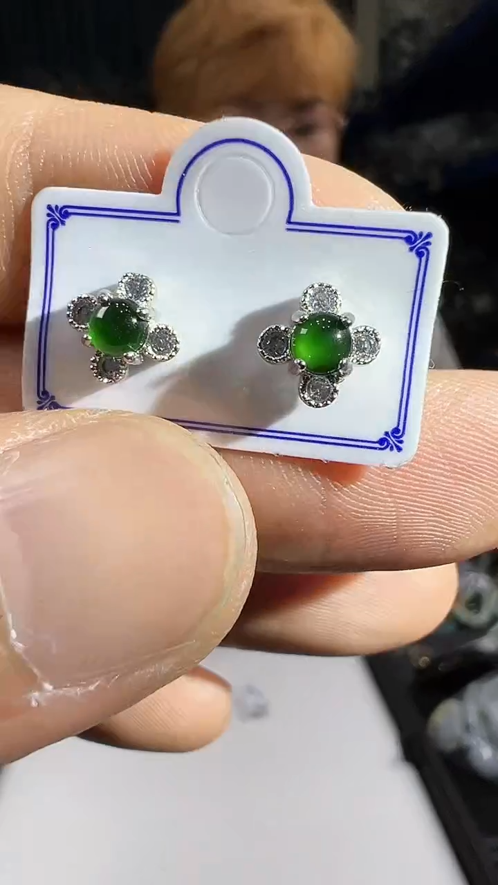 【闪购商品】翡翠耳饰未镶嵌00000001