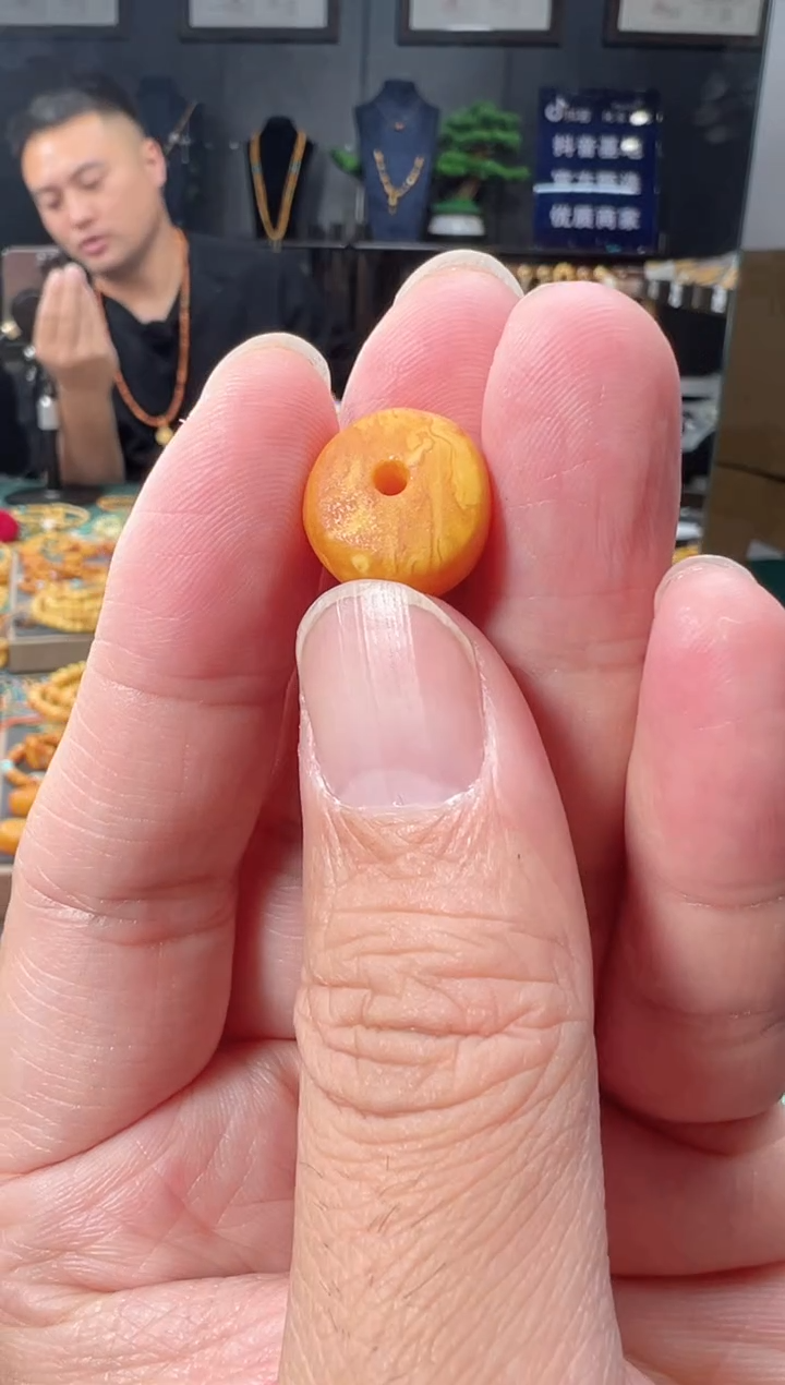 【闪购商品】琥珀裸石未镶嵌（微瑕）橘皮花蜡墩子-S14