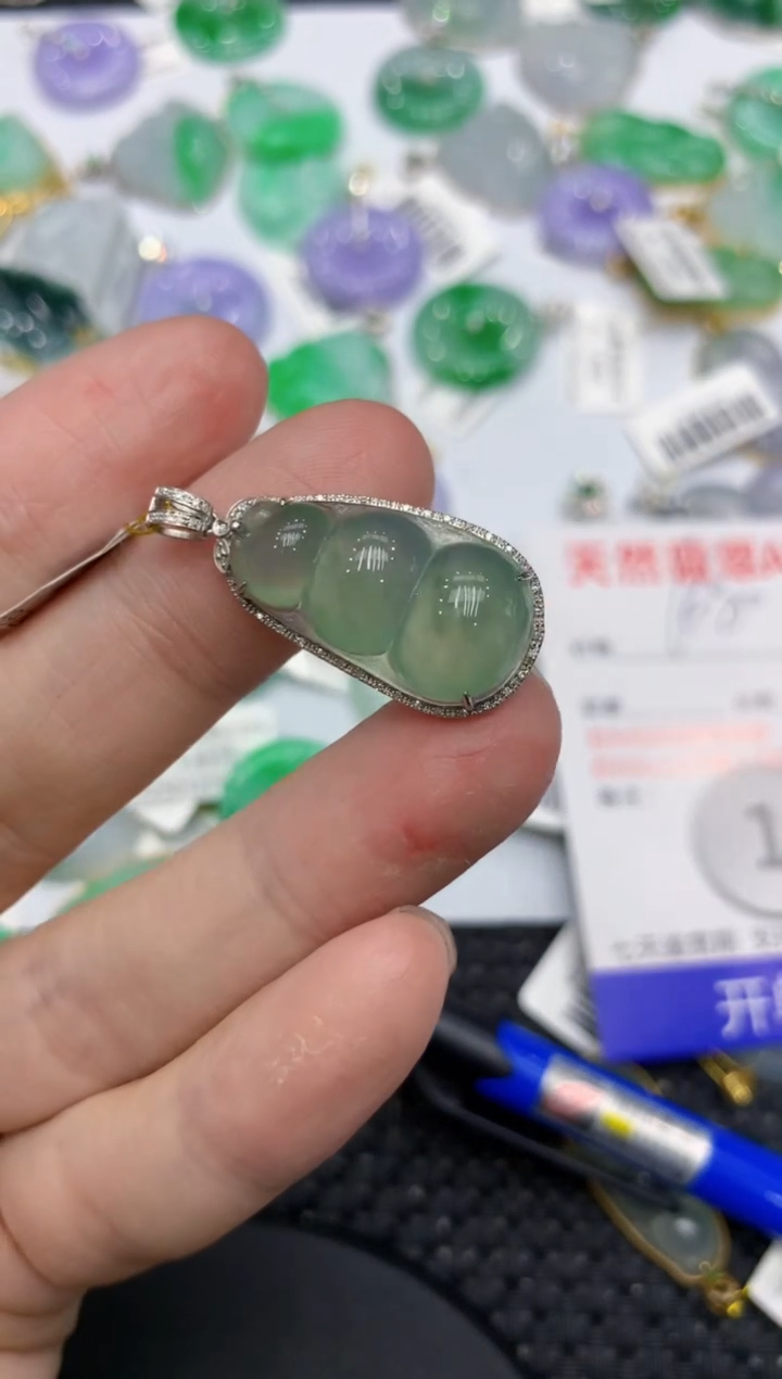 【闪购商品】翡翠颈饰18K金镶嵌111111111111