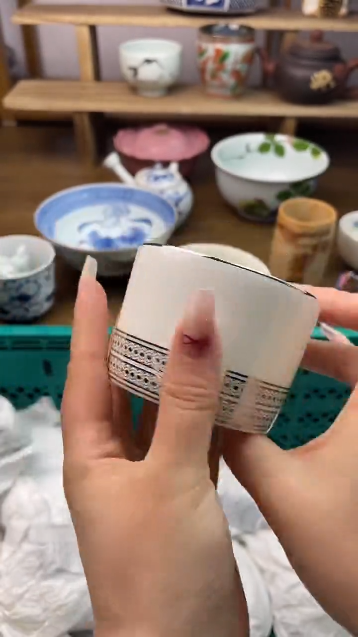 瓷片雪*?                  