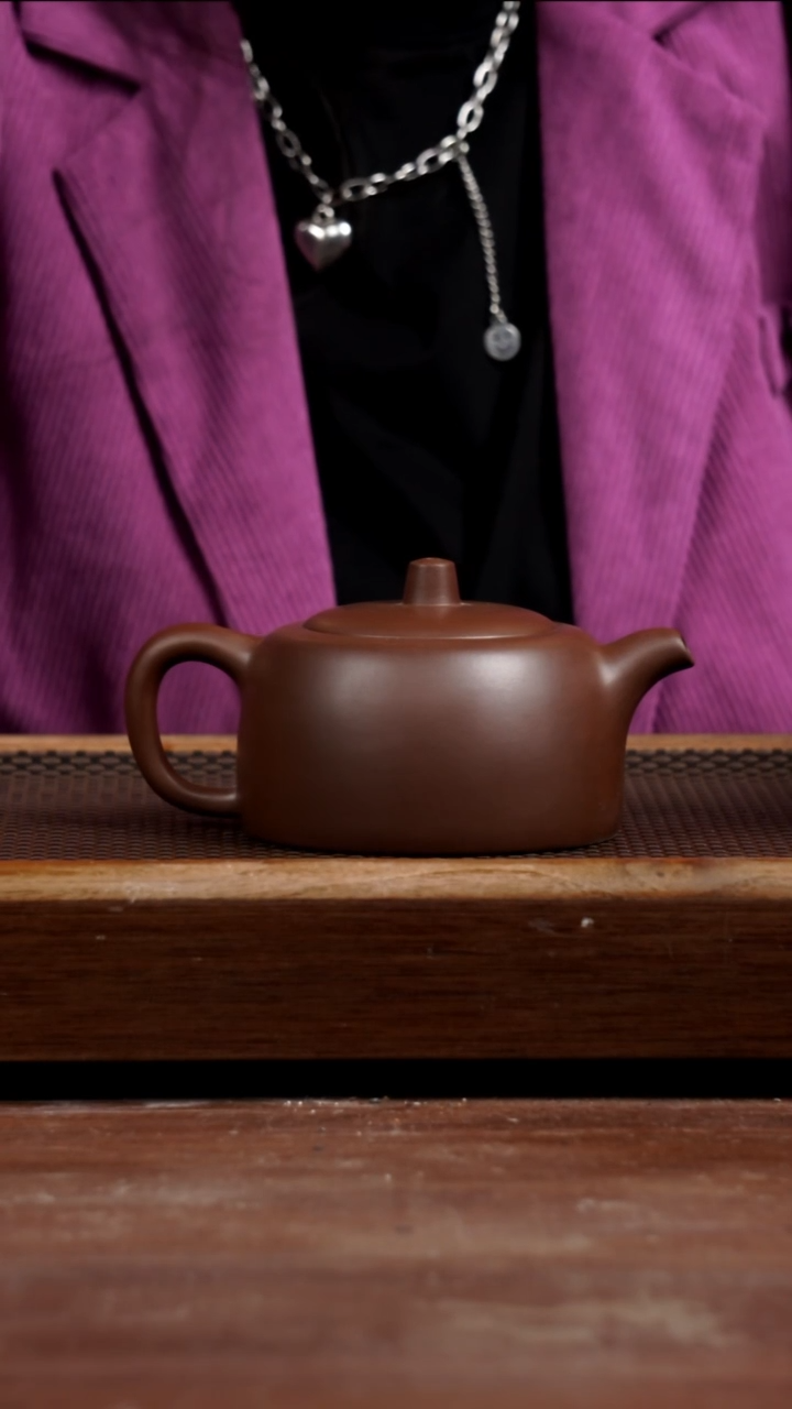 茶壶紫砂80年代一厂老紫泥井栏310CC