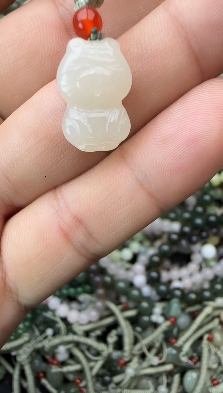 颈饰未镶嵌和田玉拍一发一