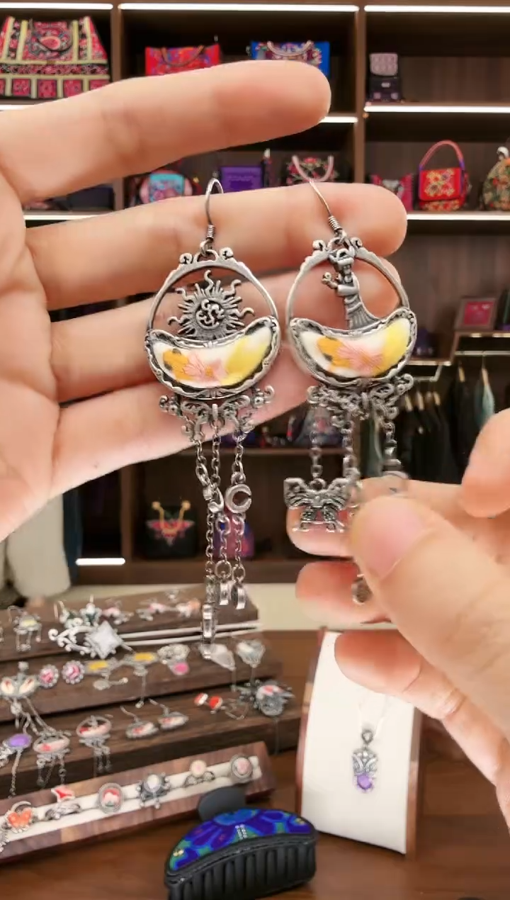 【闪购商品】织绣57蚩梦苗族古绣