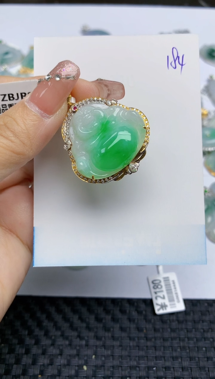 【闪购商品】翡翠颈饰18K金镶嵌天然A货翡翠 184