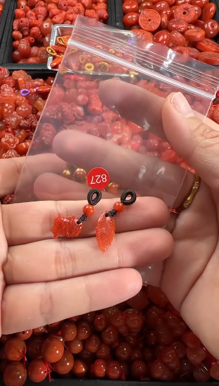 【闪购商品】南红玛瑙颈饰未镶嵌1