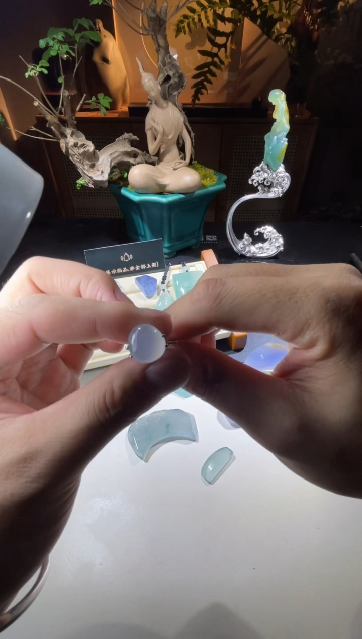 【闪购商品】翡翠颈饰未镶嵌佳佳翡翠大牛7