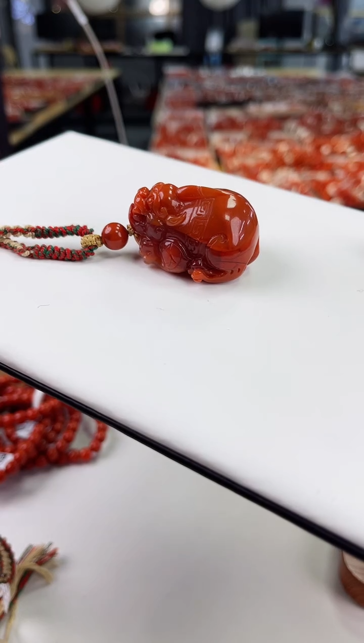 【闪购商品】南红玛瑙貔貅吊坠未镶嵌一个/条