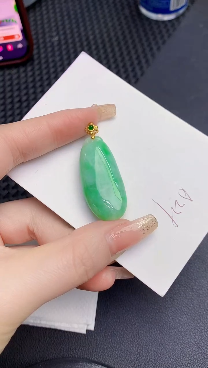 颈饰未镶嵌翡翠缅甸天然翡翠A货