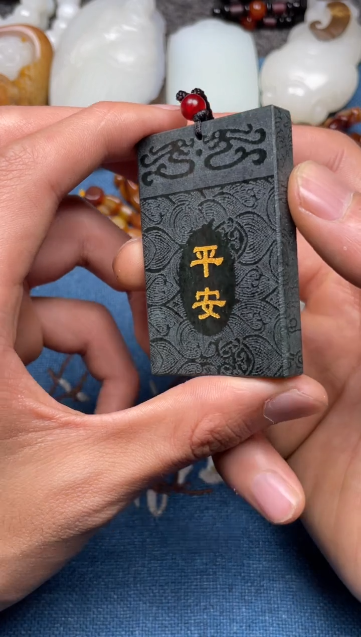 颈饰未镶嵌和田玉1