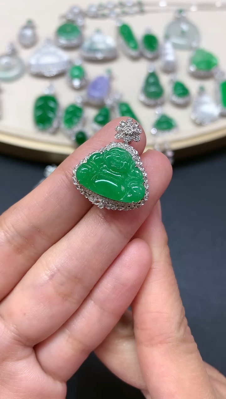 【闪购商品】翡翠吊坠(不含链)18K金镶嵌Q118|16800