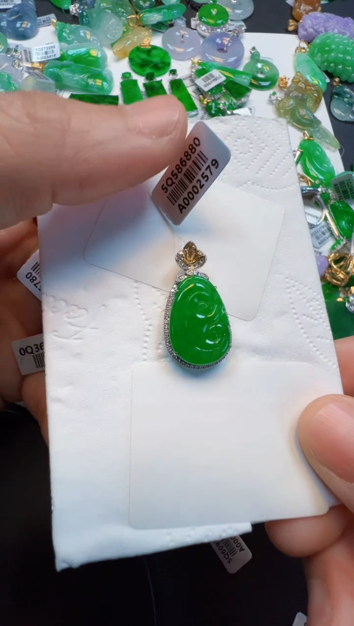 【闪购商品】翡翠吊坠(不含链)18K金镶嵌5800