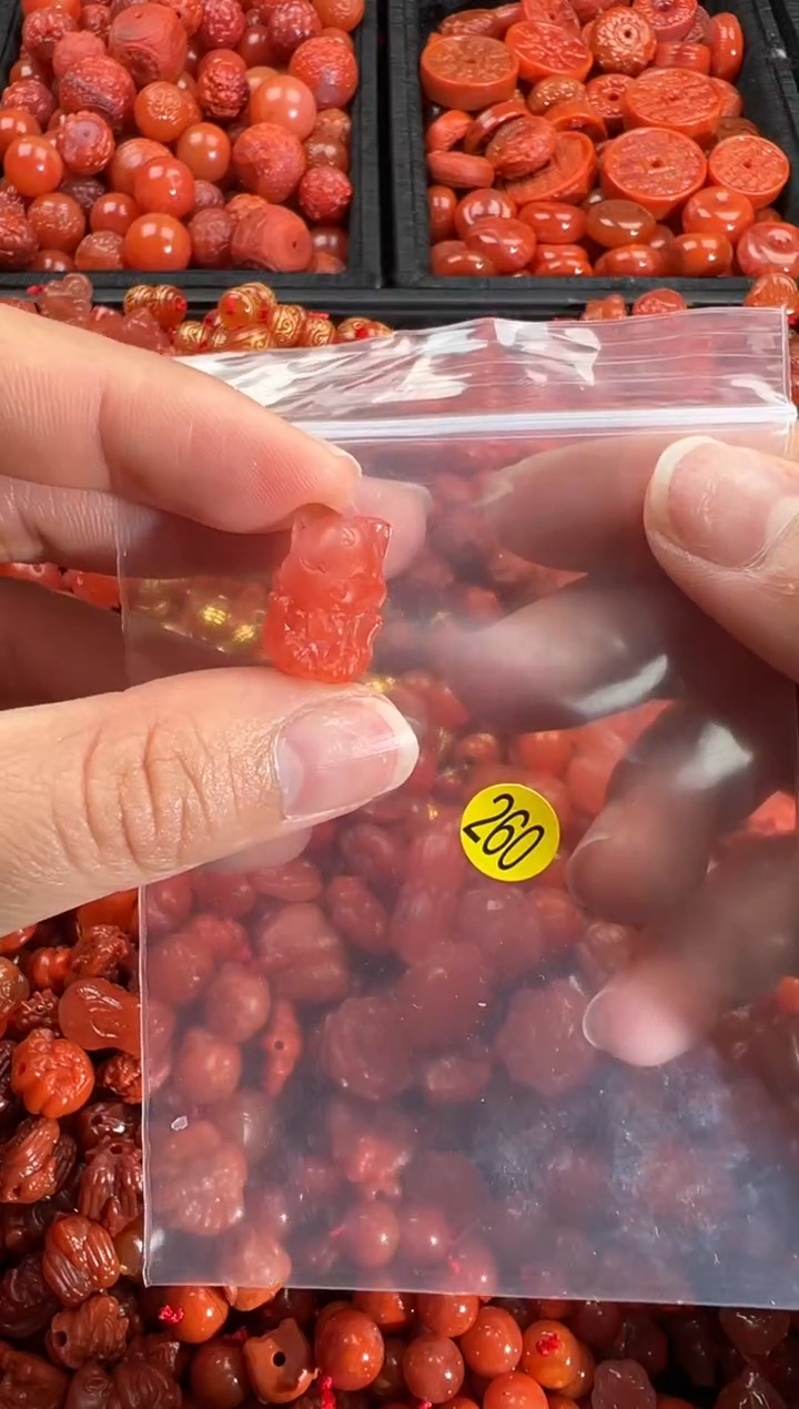 【闪购商品】南红玛瑙颈饰未镶嵌1