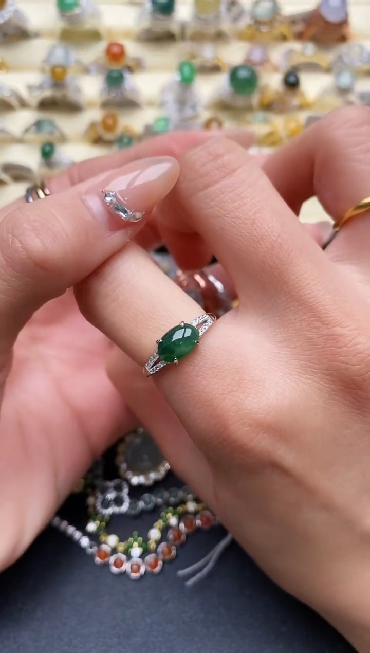 【闪购商品】翡翠戒指银S925镶嵌5555555+6