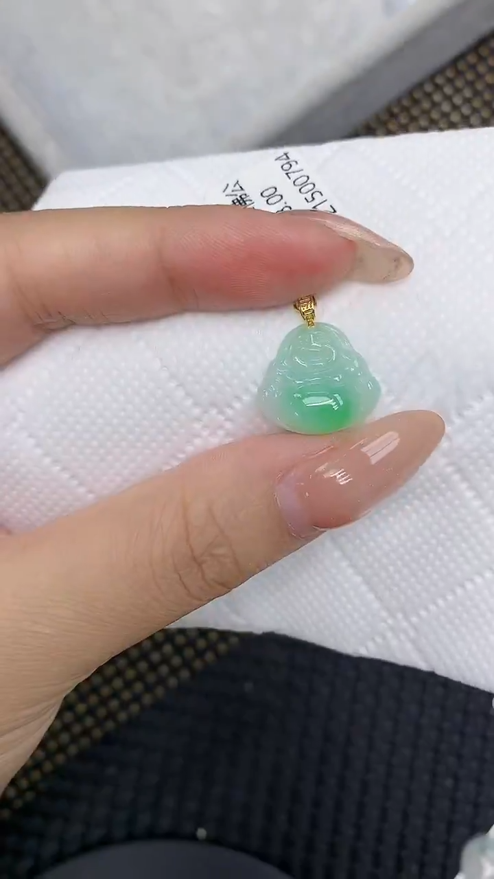 颈饰18K金镶嵌翡翠11111111111