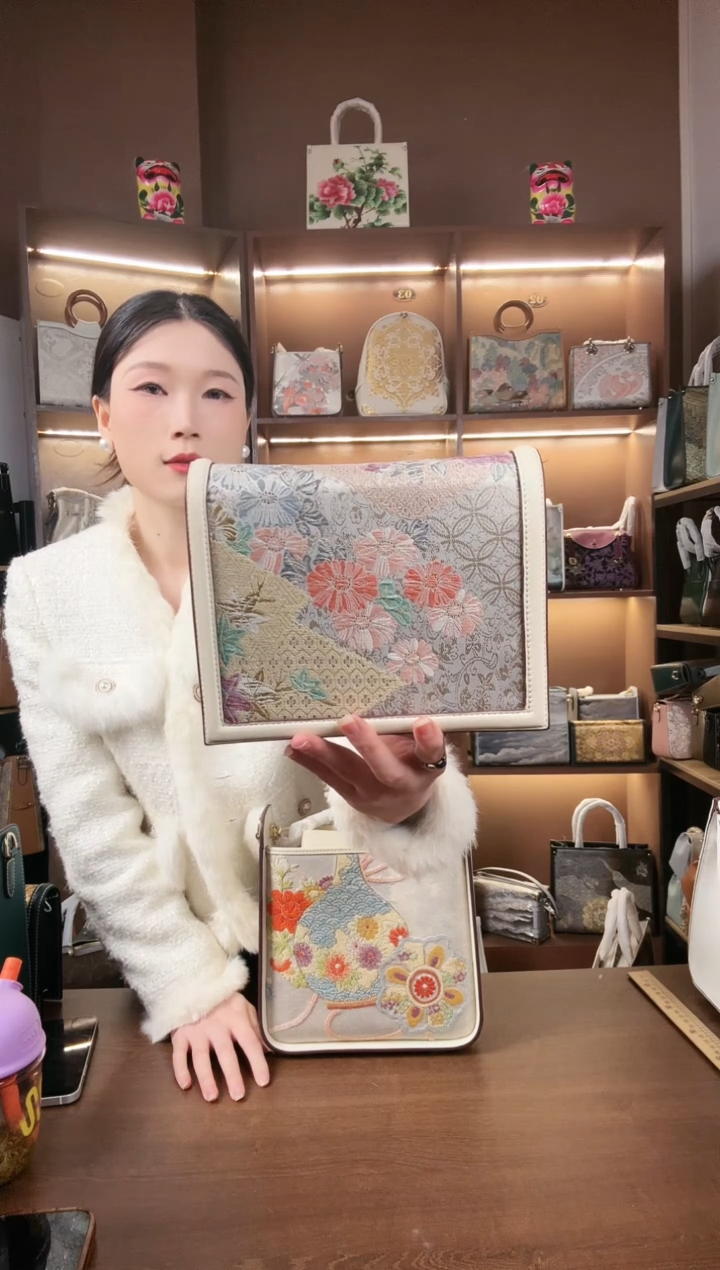 【闪购商品】织绣【41号】岁玺子兮头层牛皮 小方包