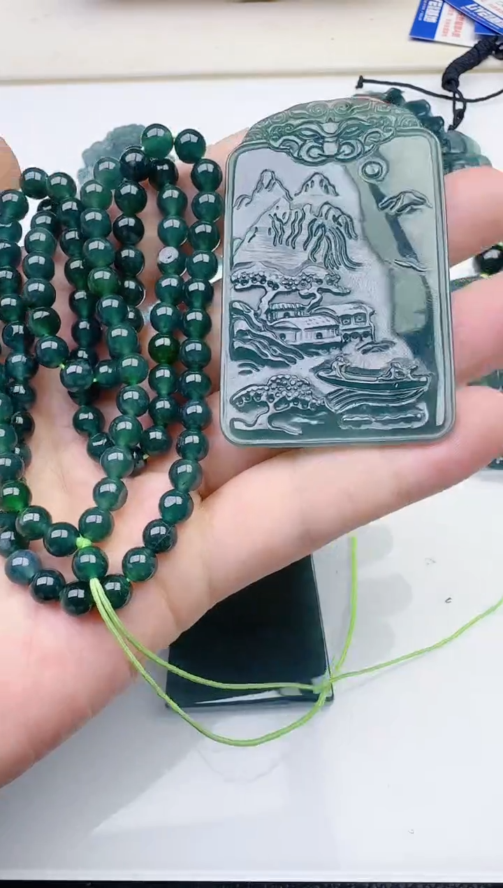 颈饰未镶嵌翡翠天然A货翡翠  多样性随机发其一