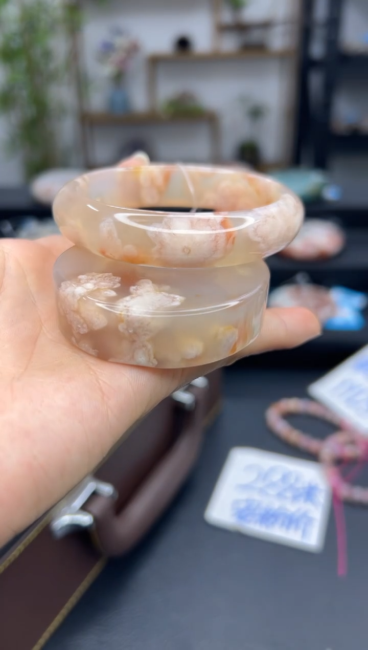 【闪购商品】石英质玉手镯未镶嵌A91(57圈赠送镯心)