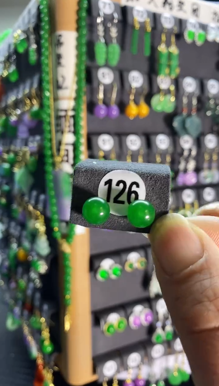 【闪购商品】翡翠耳饰银S925镶嵌126....