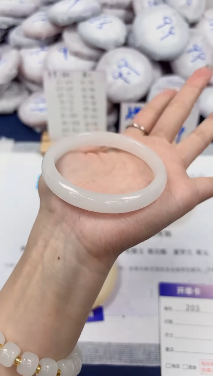 【闪购商品】石英质玉手镯未镶嵌203-天山翠-圈口58