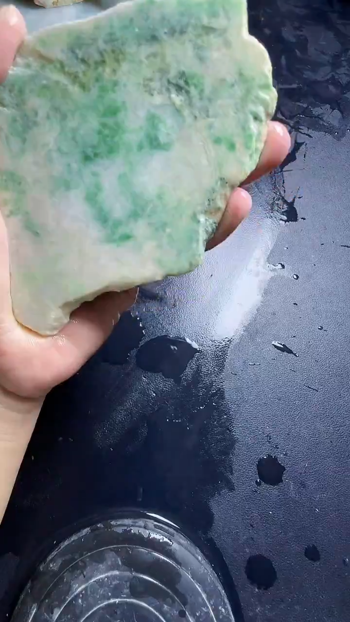 翡翠未镶嵌挂件189翡翠