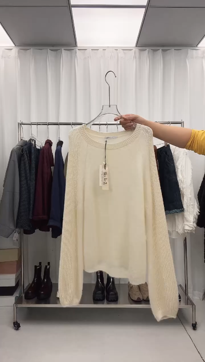 编号039  国外品牌  毛衣 福福890待开价