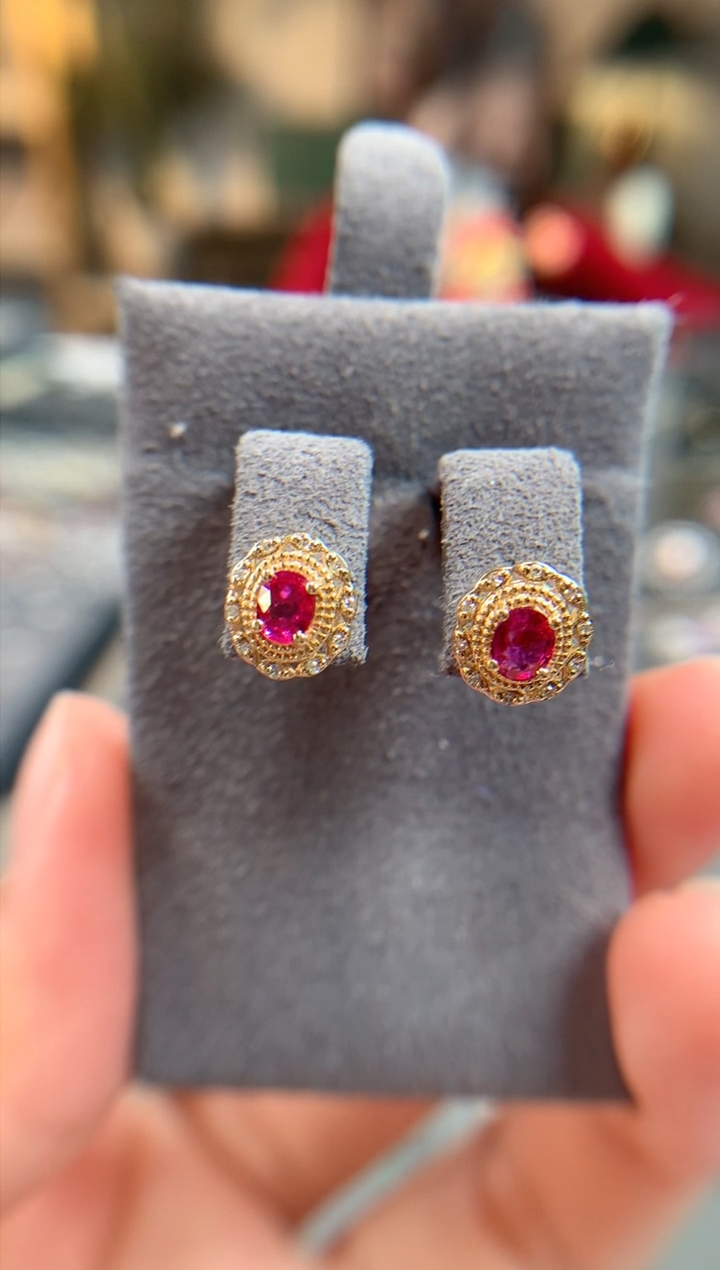 【闪购商品】红宝石耳饰18K金镶嵌红宝石耳饰