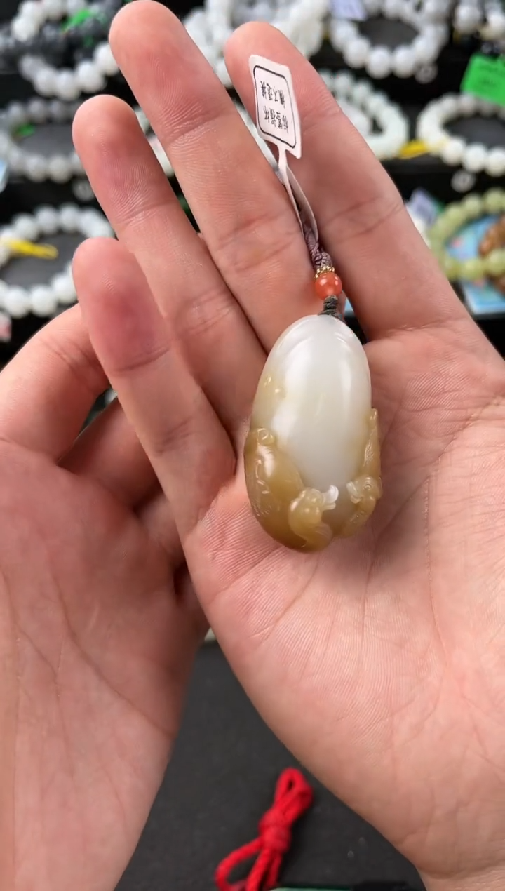 【闪购商品】和田玉雕刻件未镶嵌且末金山糖白鹅如意雕刻件微色差