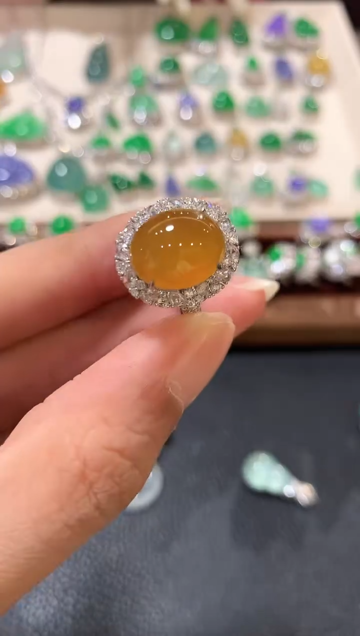 18K金镶嵌戒指翡翠m57  