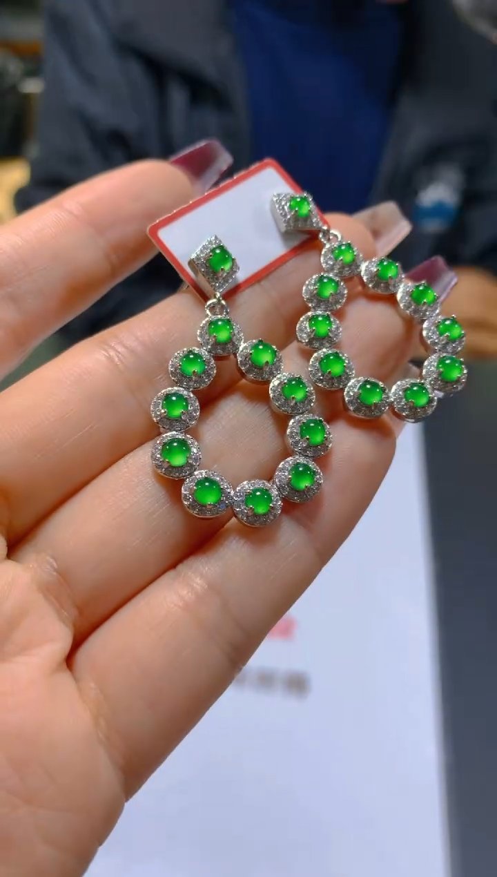 未镶嵌翡翠耳饰多样性发一