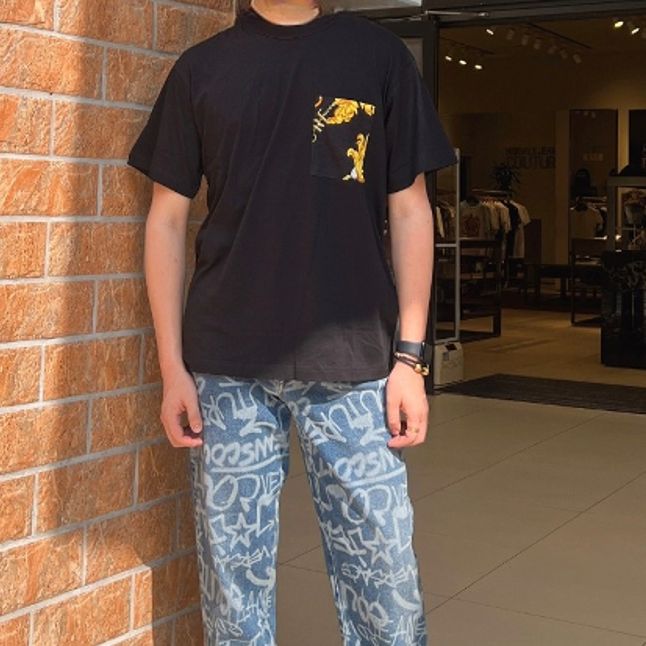 全新未使用 VERSACE/范思哲 Jeans 男士金色巴洛克印花T恤 149398