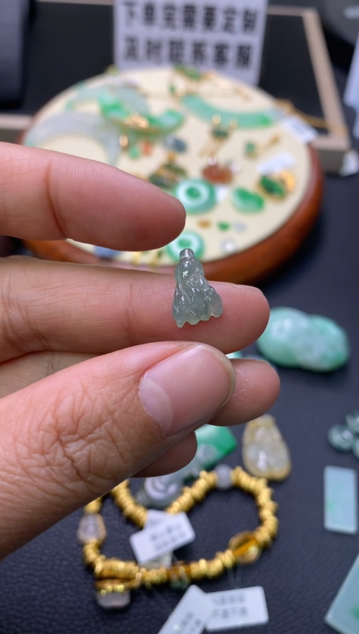 【闪购商品】翡翠颈饰未镶嵌翡翠净货28736
