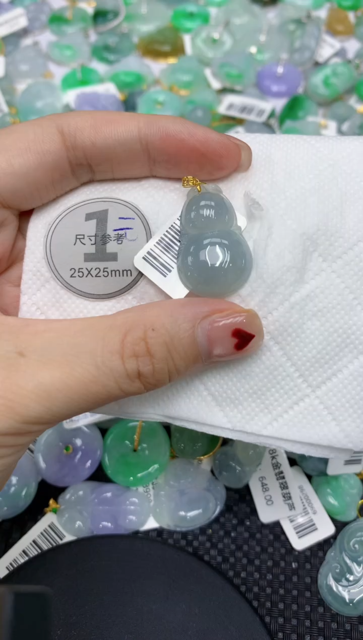 翡翠18K金镶嵌颈饰11111111