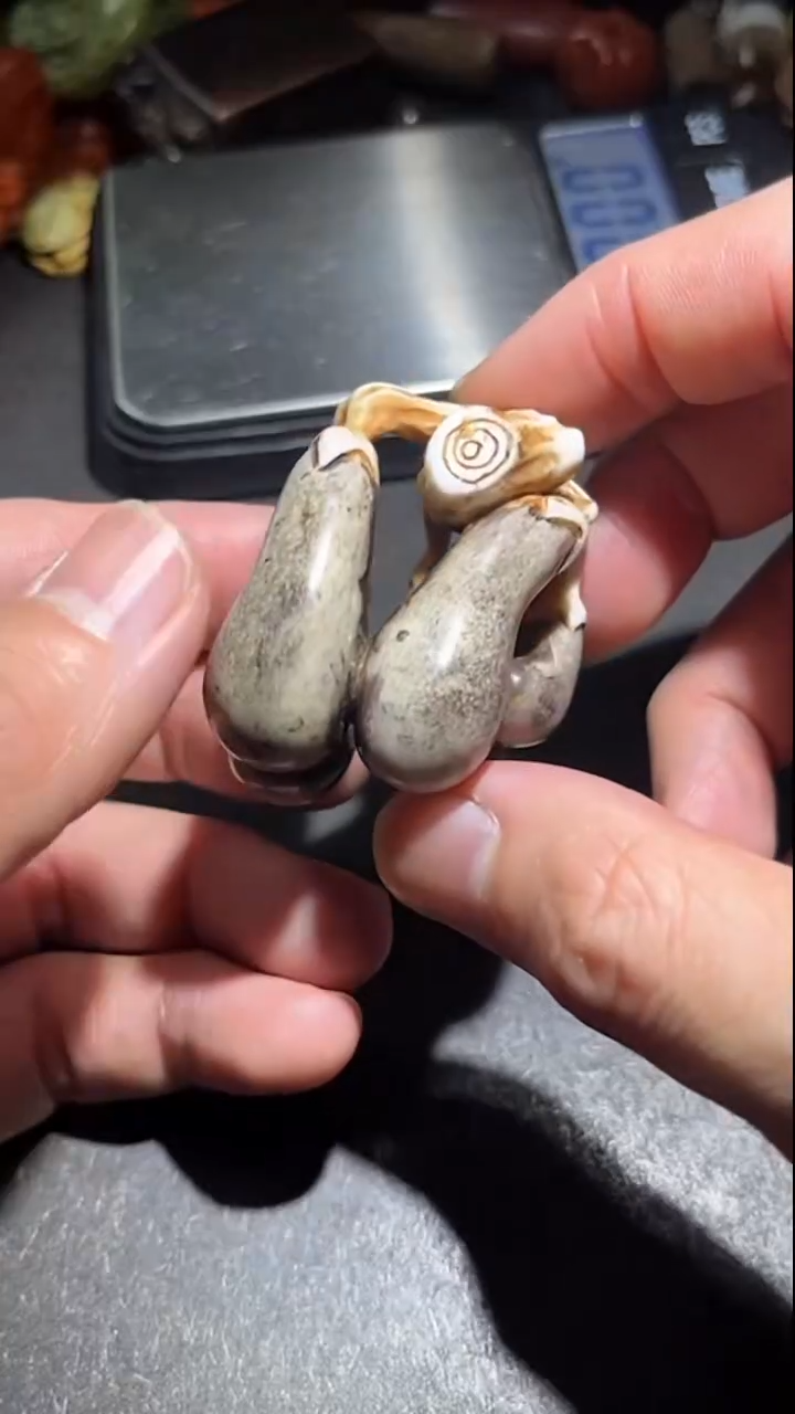 鹿骨把件pz1223-45茄子