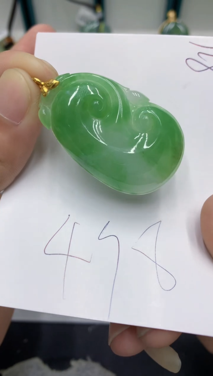 【闪购商品】翡翠颈饰18K金镶嵌翡翠