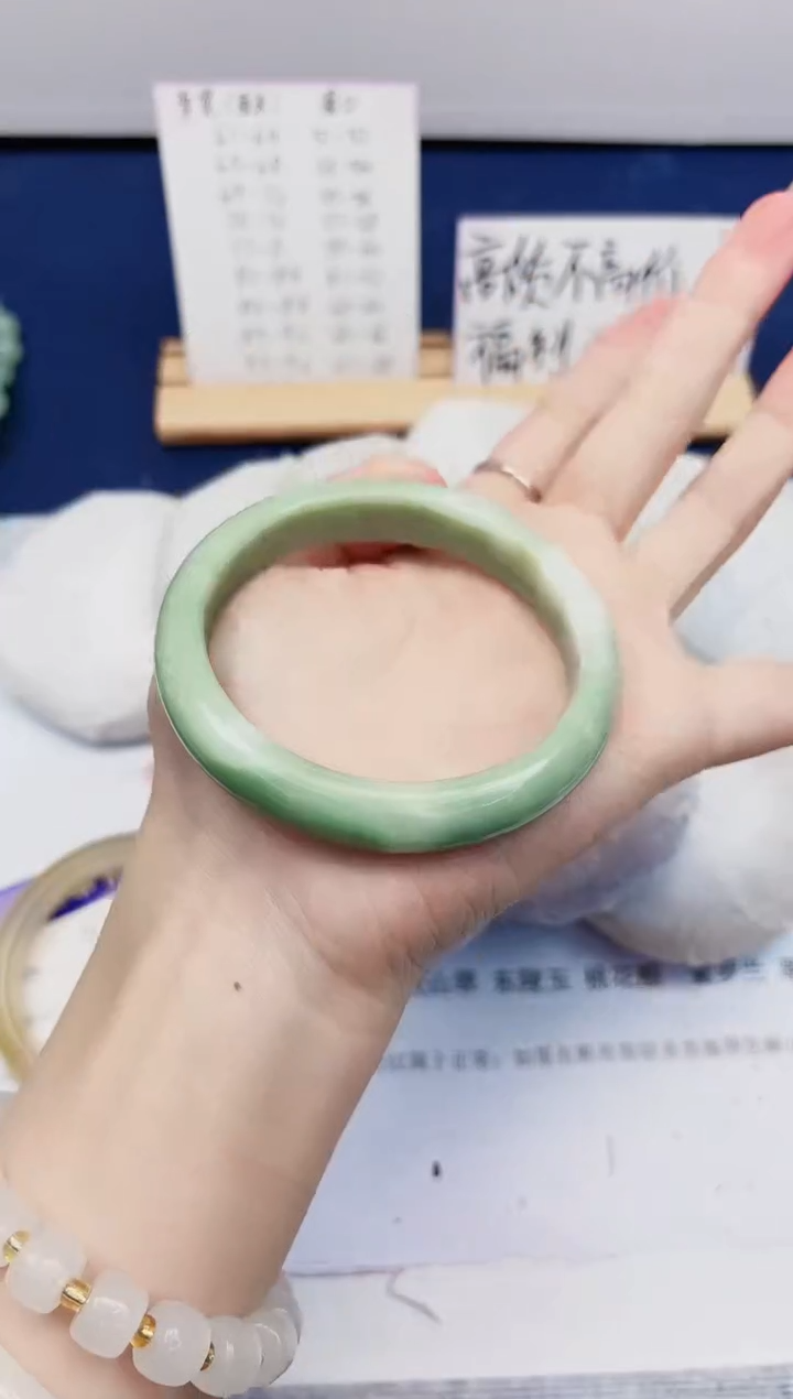 【闪购商品】石英质玉手镯未镶嵌112-翠玉-圈口60
