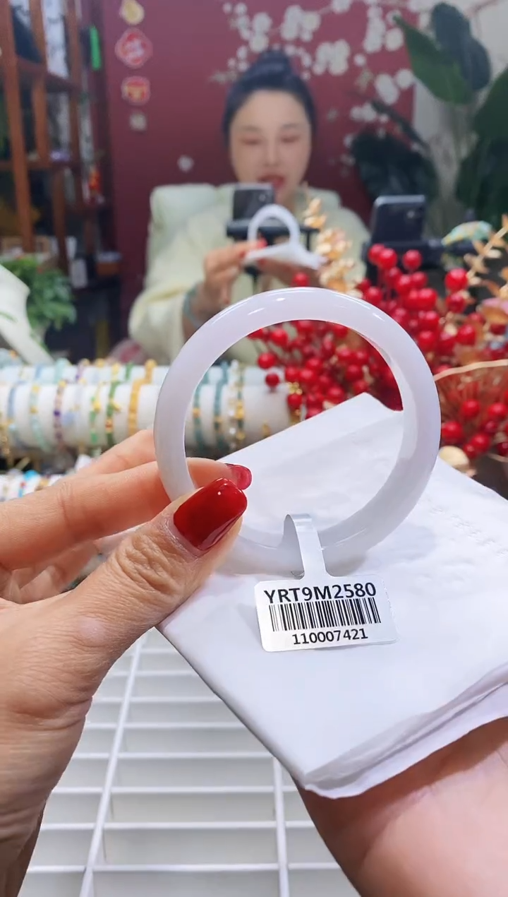 【闪购商品】翡翠手镯未镶嵌84圈口5657/12.7*7.0