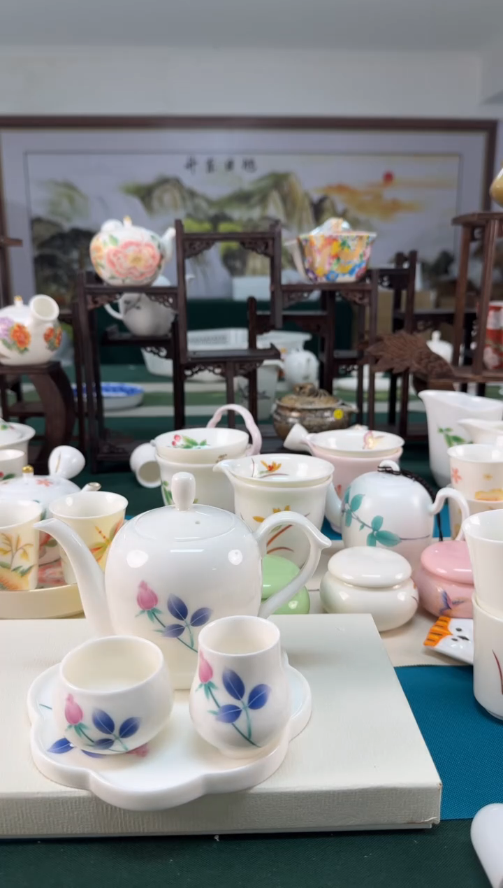 【闪购商品】瓷器 ······.......