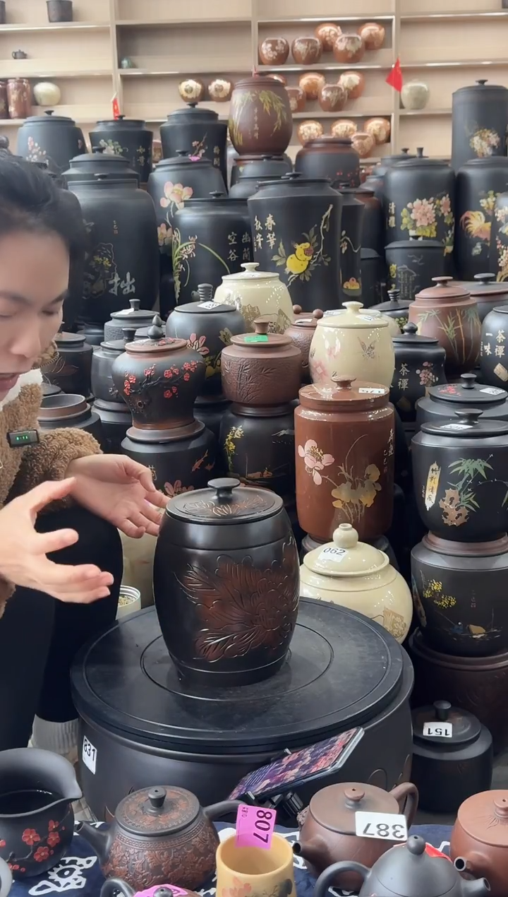 罐瑕疵茶叶罐  高柱荷花   555