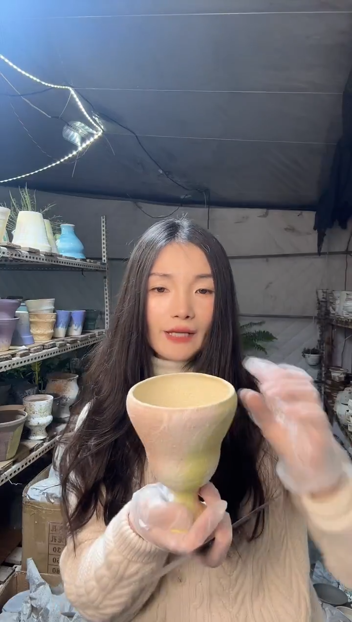 以实际为准编号  194 景德镇手工手绘花盆口 12  高15