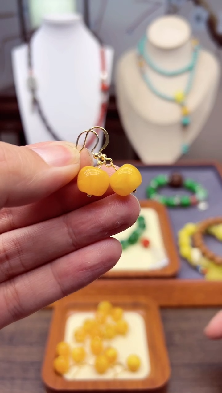 【闪购商品】蜜蜡耳饰14K金镶嵌E01           
