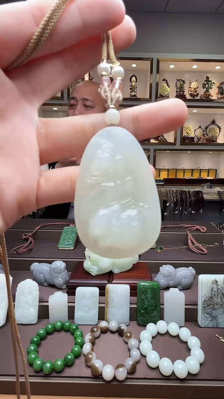 【闪购商品】和田玉颈饰未镶嵌苏