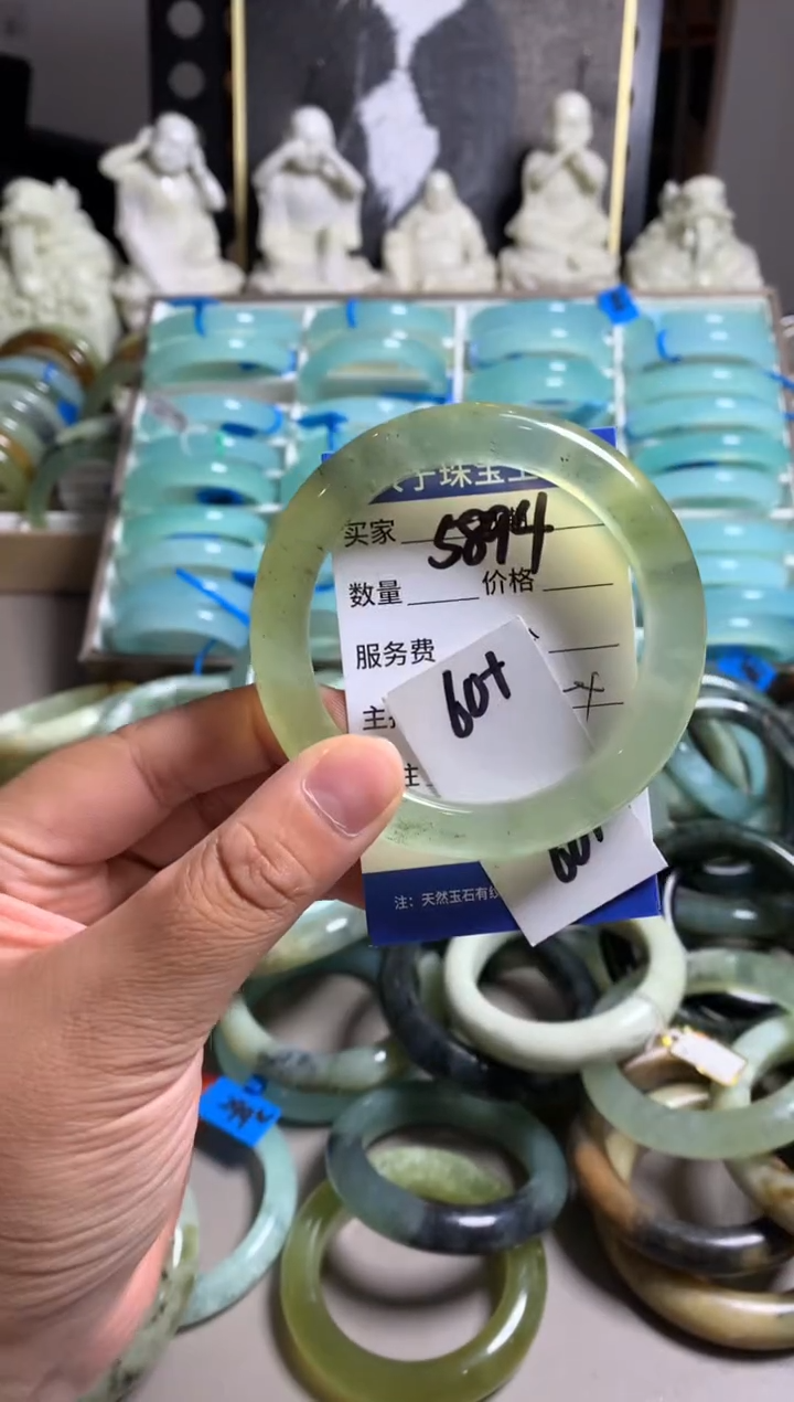 蛇纹石玉未镶嵌手镯5894