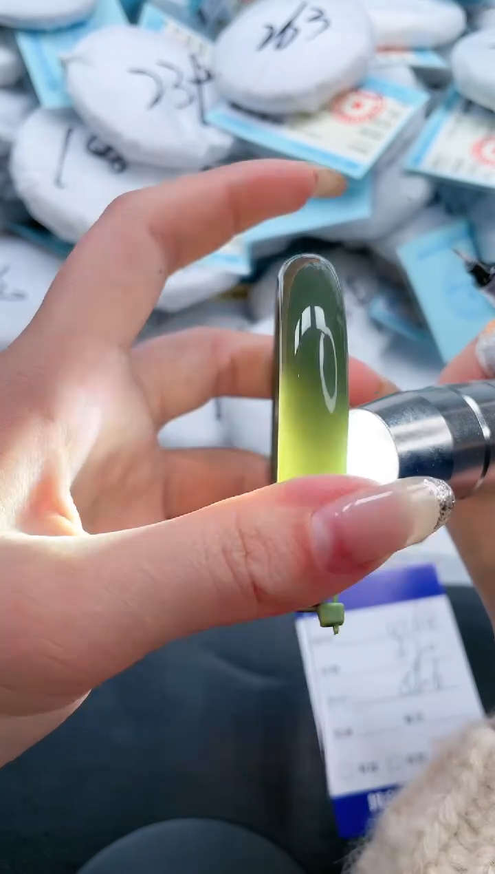 【闪购商品】和田玉手镯未镶嵌16V164-56