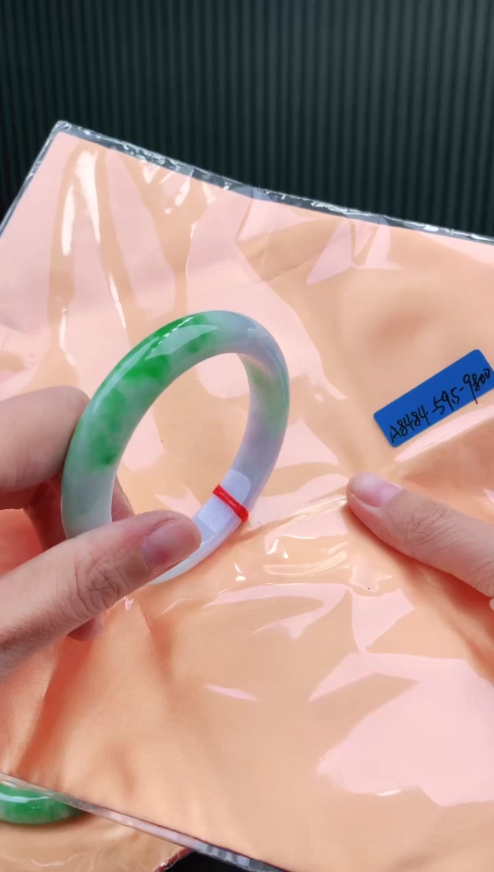 未镶嵌手镯翡翠59+