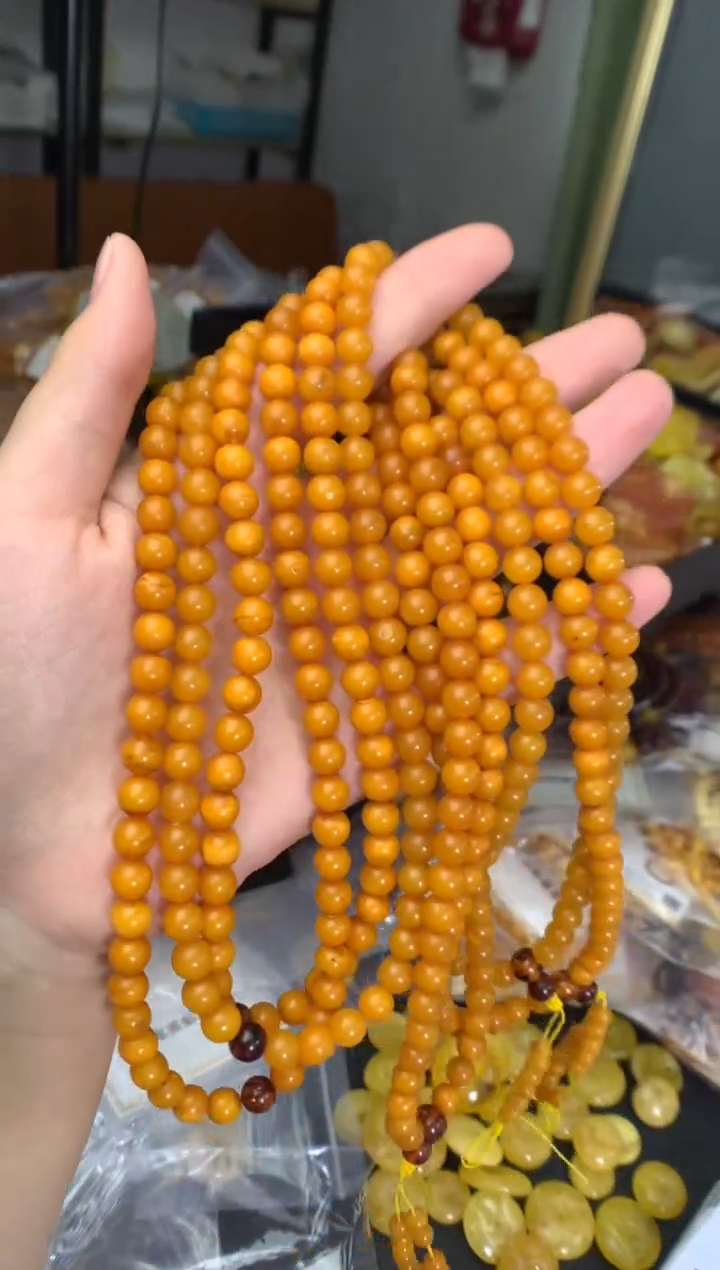 蜜蜡未镶嵌珠宝奇石多样性发一件