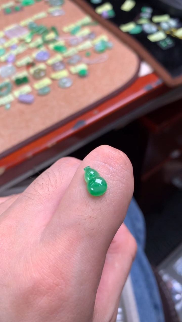 未镶嵌定制翡翠裸玉