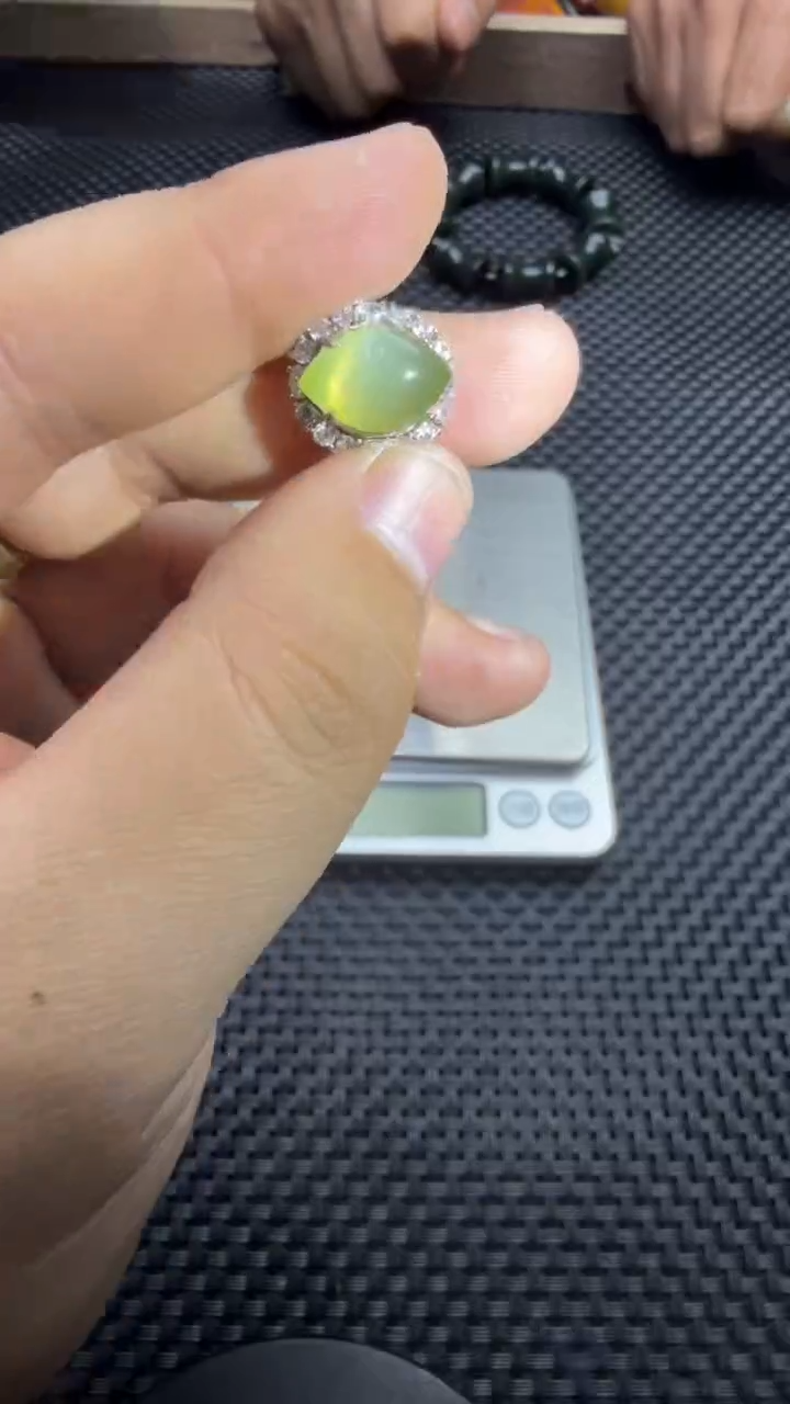 颈饰未镶嵌和田玉肉*龙5