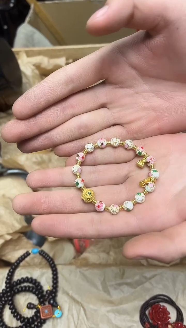 八号甄选八号甄选